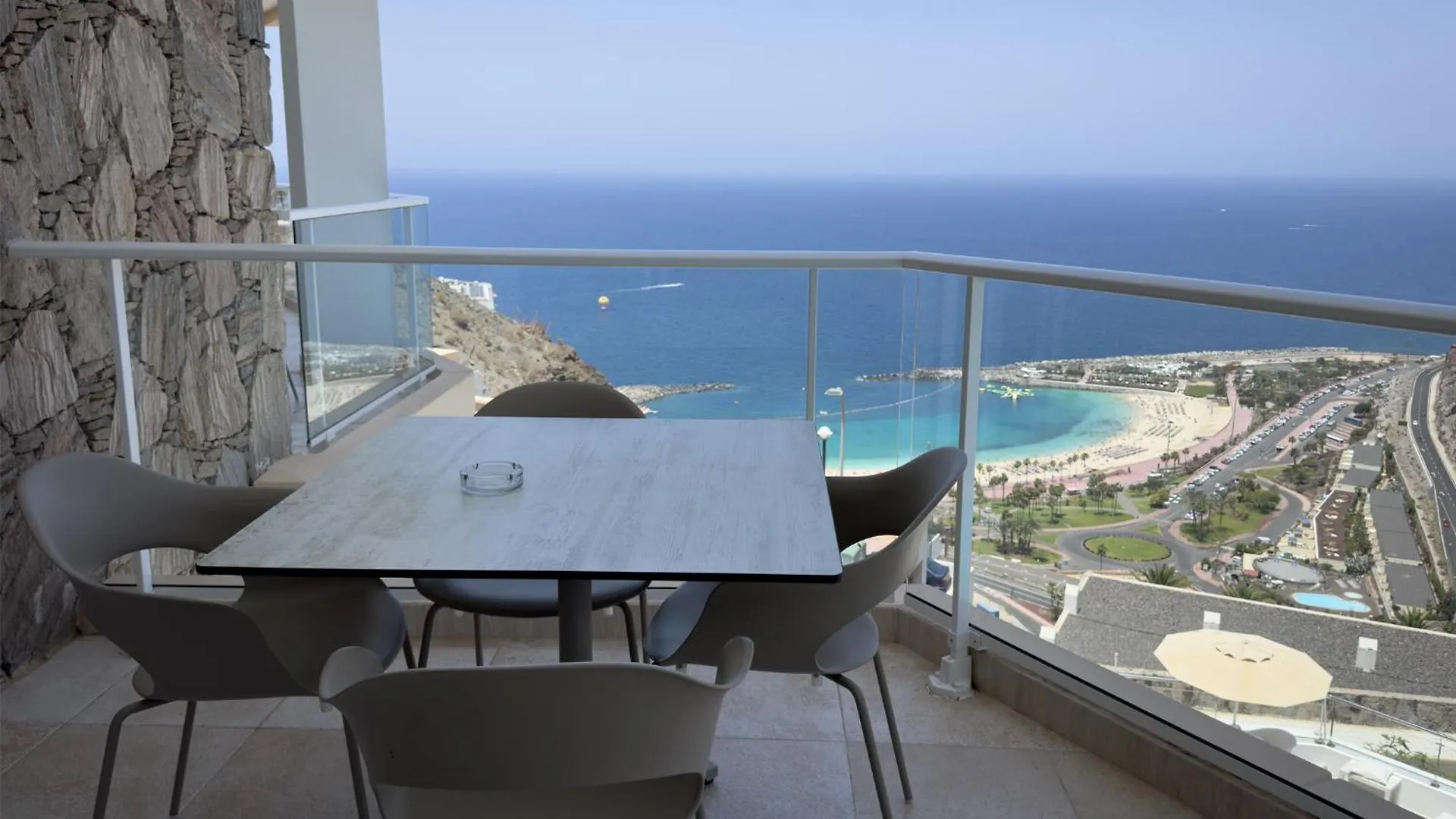 Holiday Club Vista Amadores 4*,