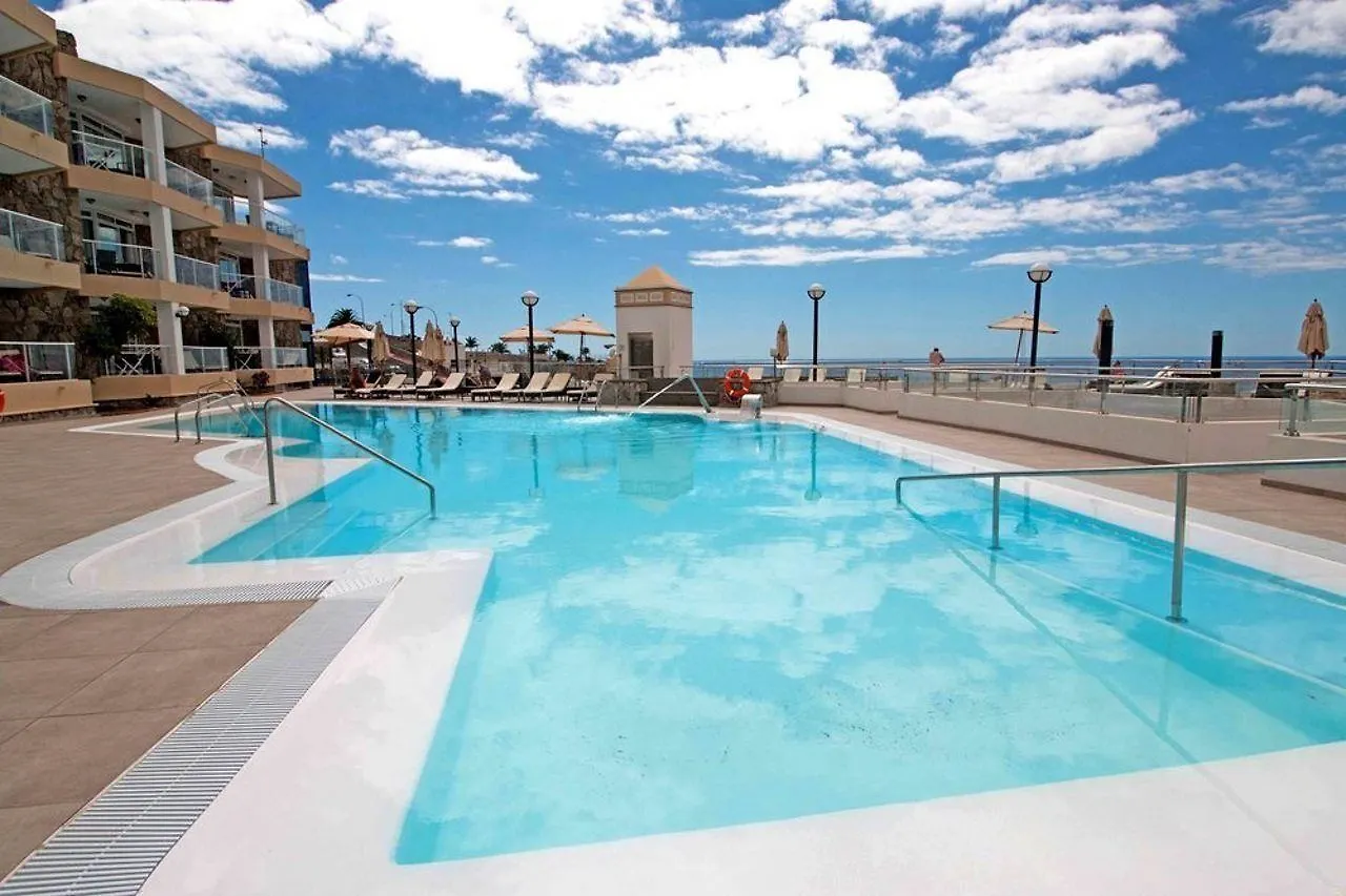 Holiday Club Vista أمادوريس