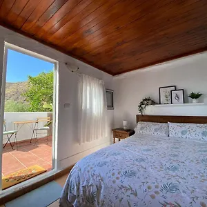 Bed & Breakfast And El Charco Azul, El Risco